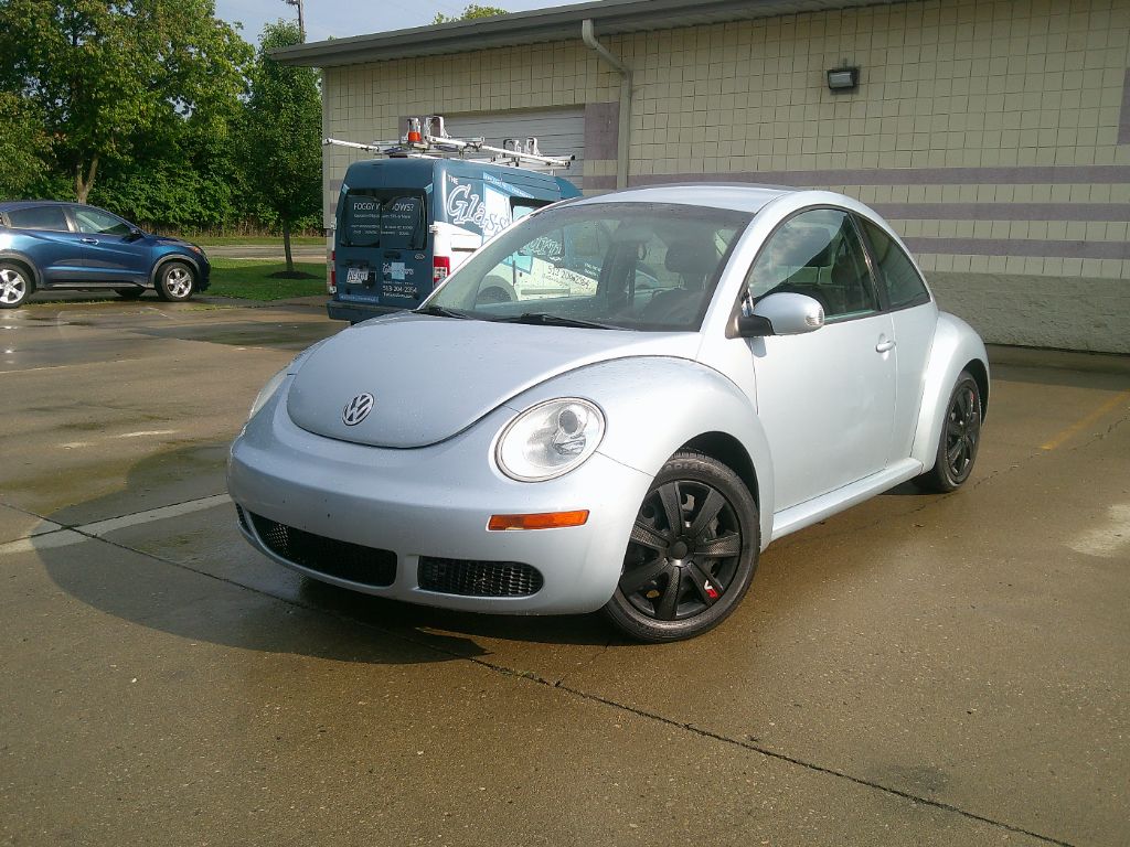 2010 Volkswagen New Beetle