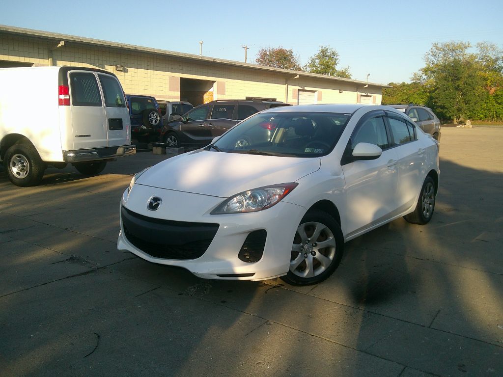 2013 Mazda MAZDA3 i Sport