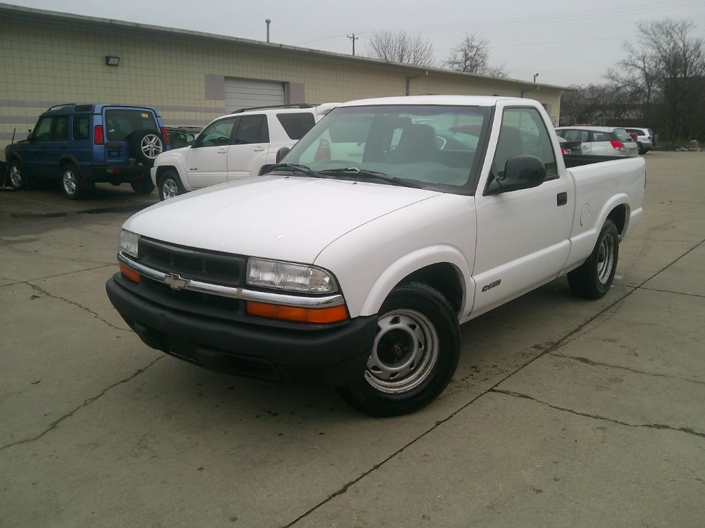 1998 Chevrolet S-10 LS's photo